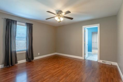 1909 N Thomas Avenue Evansville IN 47711