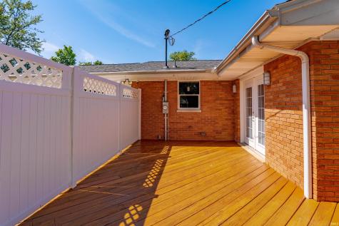 1909 N Thomas Avenue Evansville IN 47711