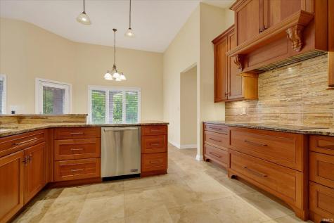 5913 Chartwell Drive Bargersville IN 46106