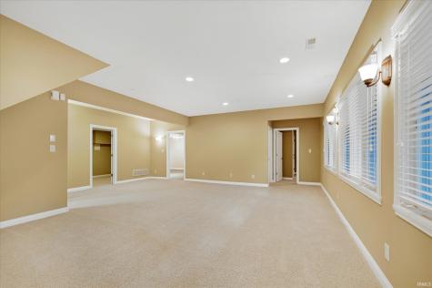 5913 Chartwell Drive Bargersville IN 46106