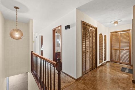 727 E Northshore Drive Syracuse IN 46567