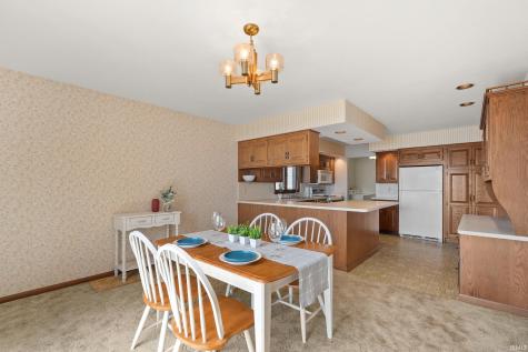 727 E Northshore Drive Syracuse IN 46567