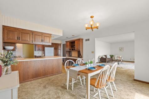 727 E Northshore Drive Syracuse IN 46567