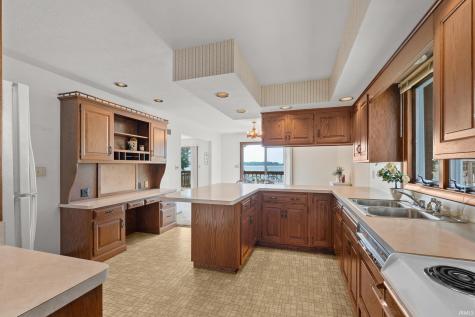 727 E Northshore Drive Syracuse IN 46567