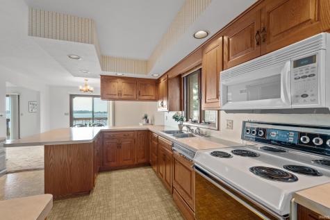 727 E Northshore Drive Syracuse IN 46567