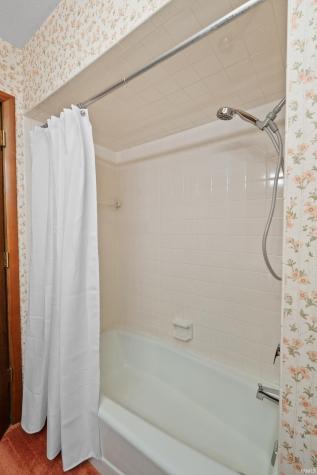 727 E Northshore Drive Syracuse IN 46567