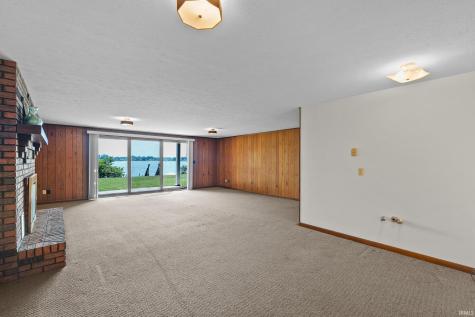 727 E Northshore Drive Syracuse IN 46567