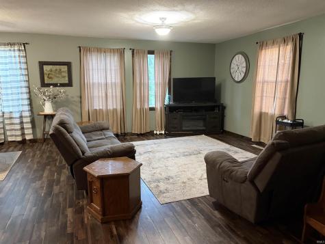 441 S 900 W-92 Road Pierceton IN 46562