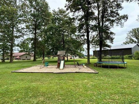 5704 N 300 W Sharpsville IN 46068