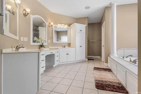 1963 Pheasant Ridge Drive Warsaw IN 46580