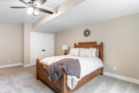 54706 Columbia Bay Drive Osceola IN 46561