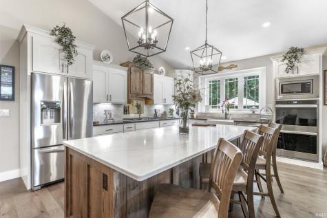 54706 Columbia Bay Drive Osceola IN 46561