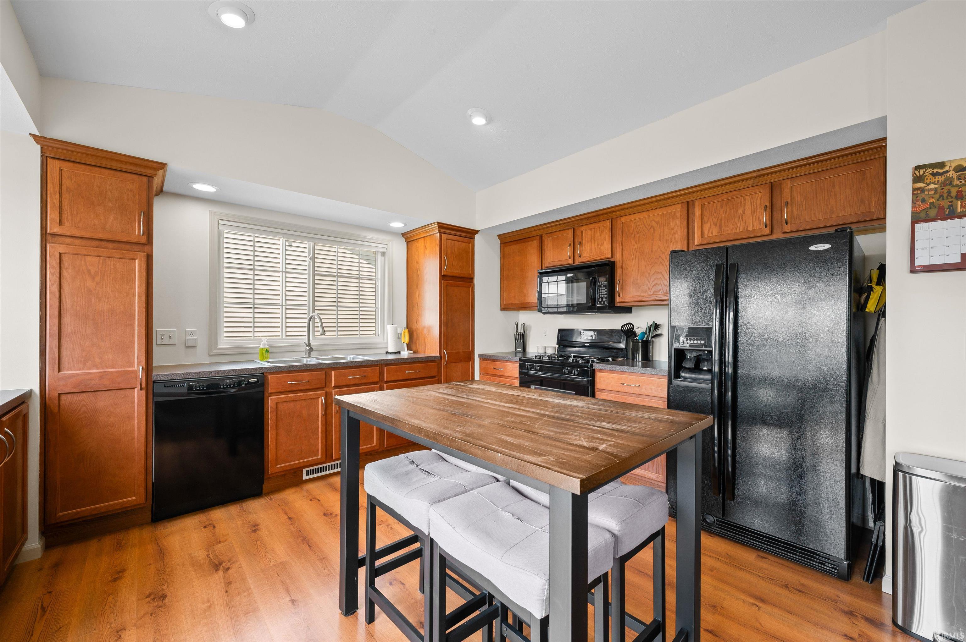 51813 Melwood Court South Bend IN 46628