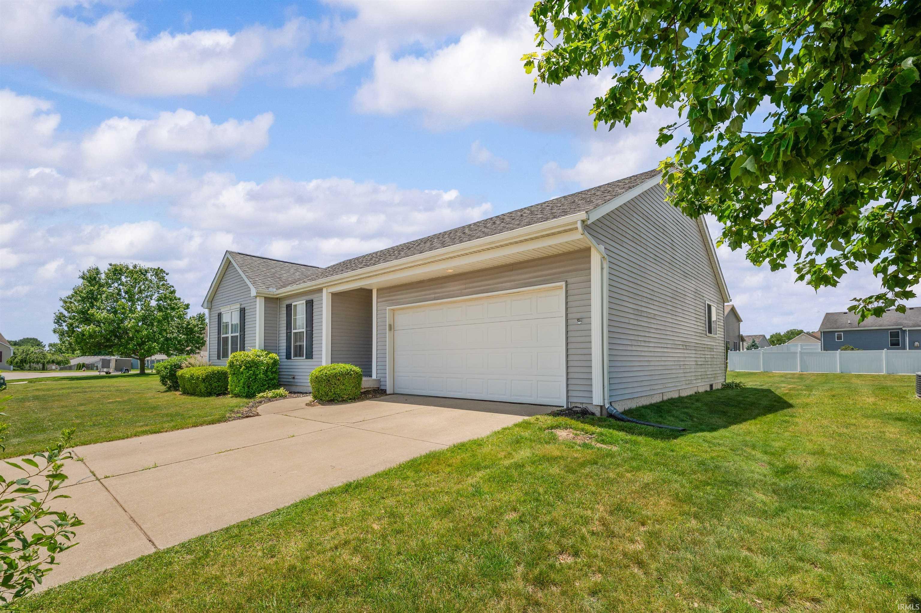 51813 Melwood Court South Bend IN 46628