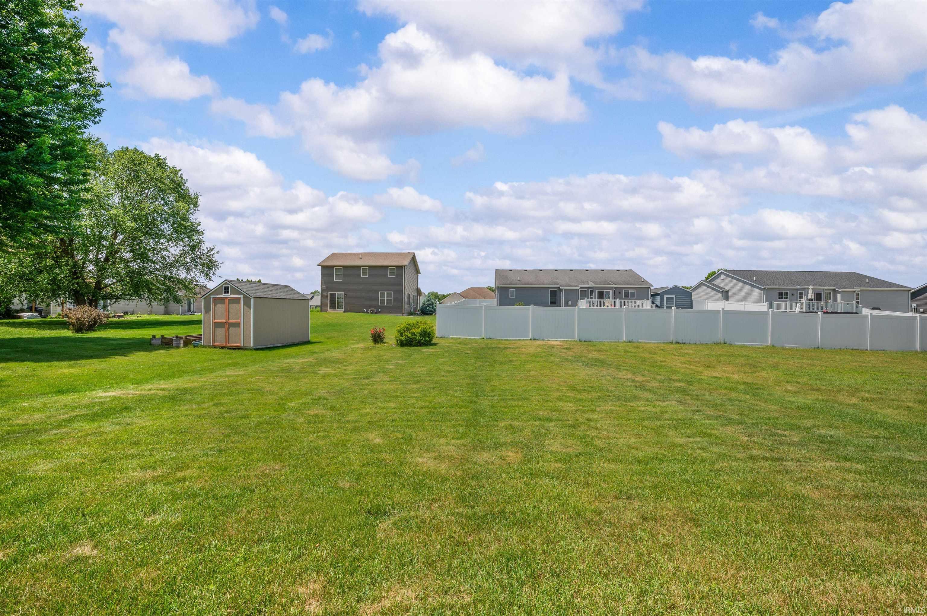51813 Melwood Court South Bend IN 46628