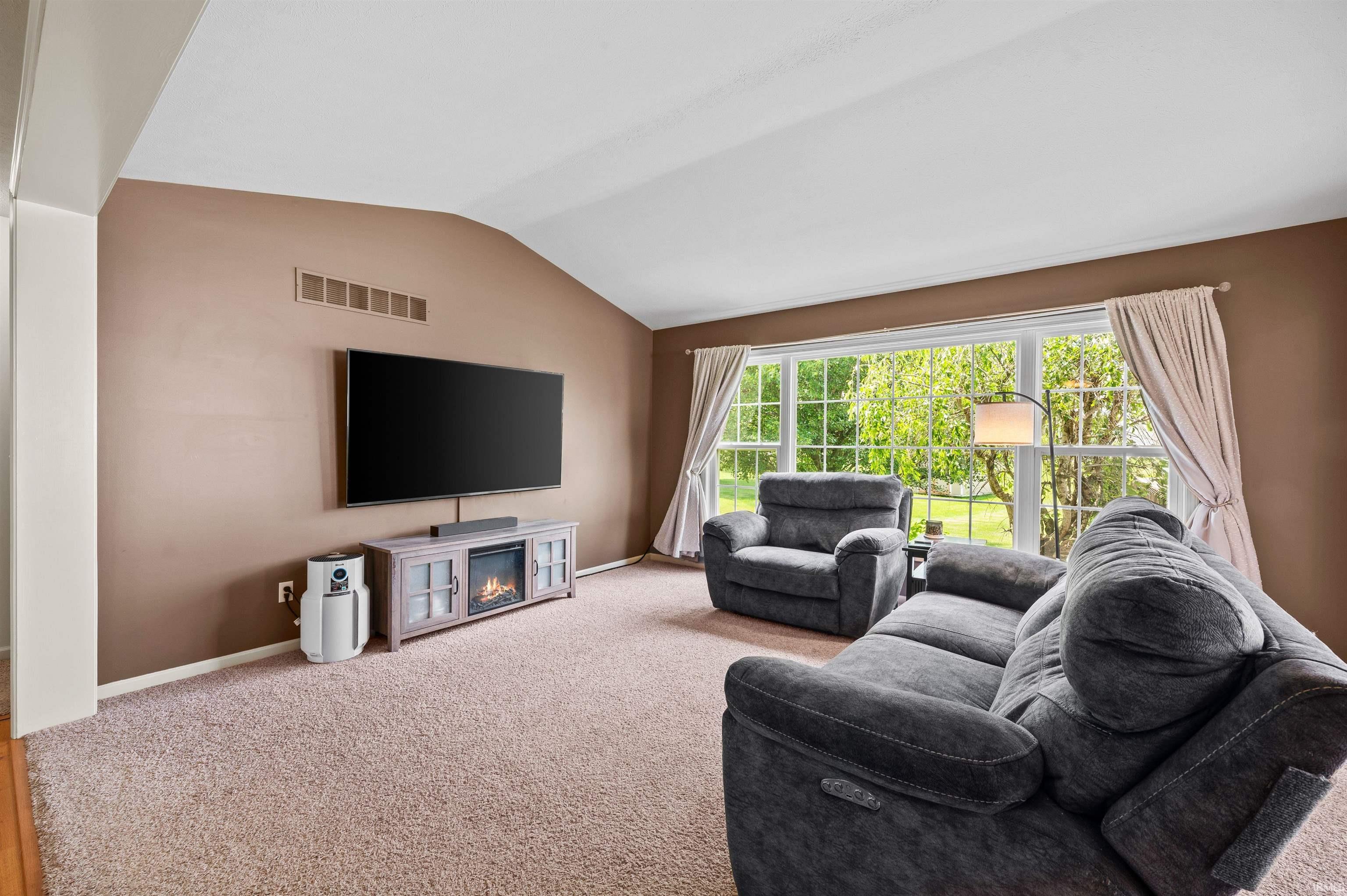 51813 Melwood Court South Bend IN 46628