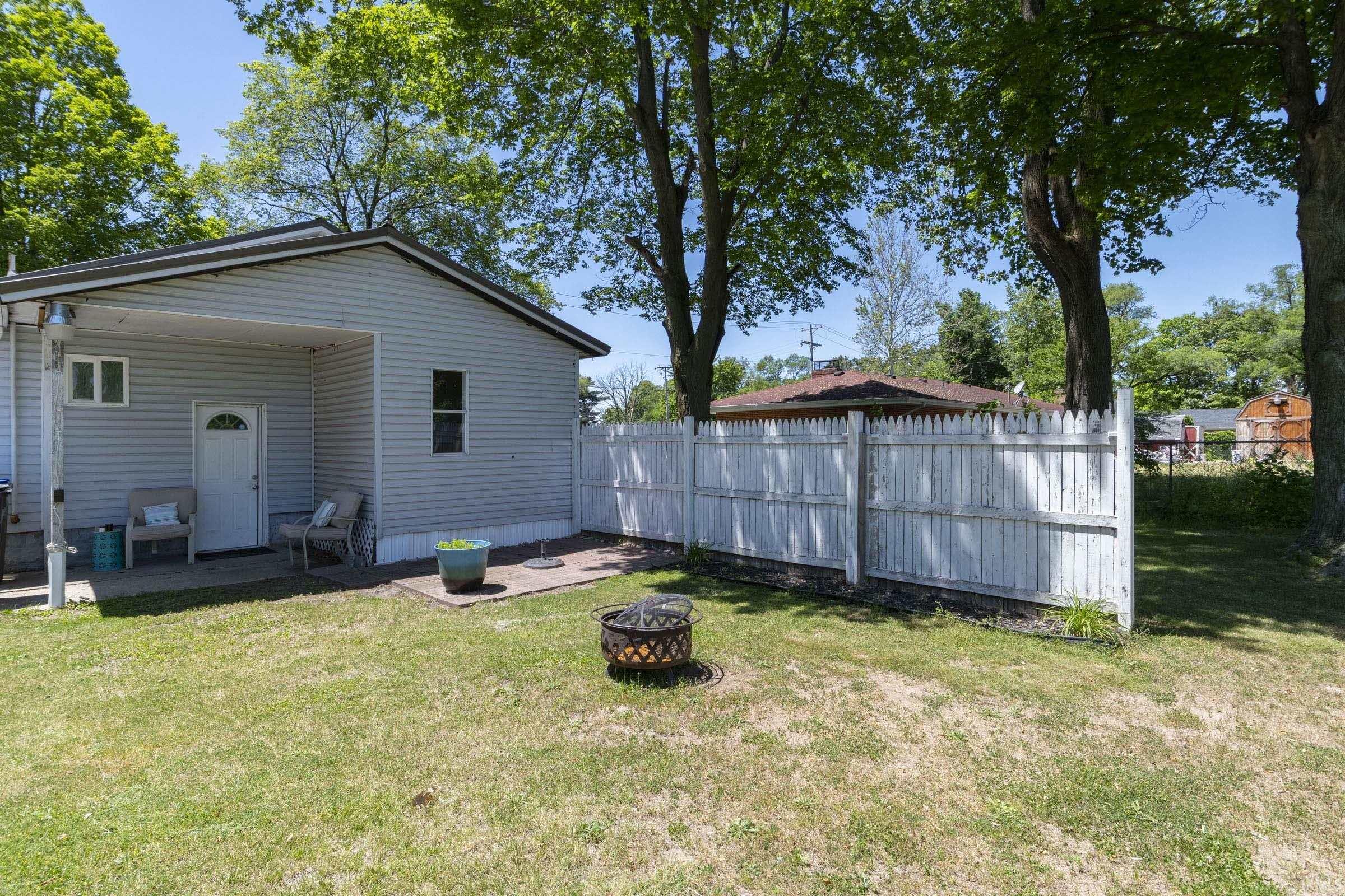 2902 Edwardsburg Avenue Elkhart IN 46514