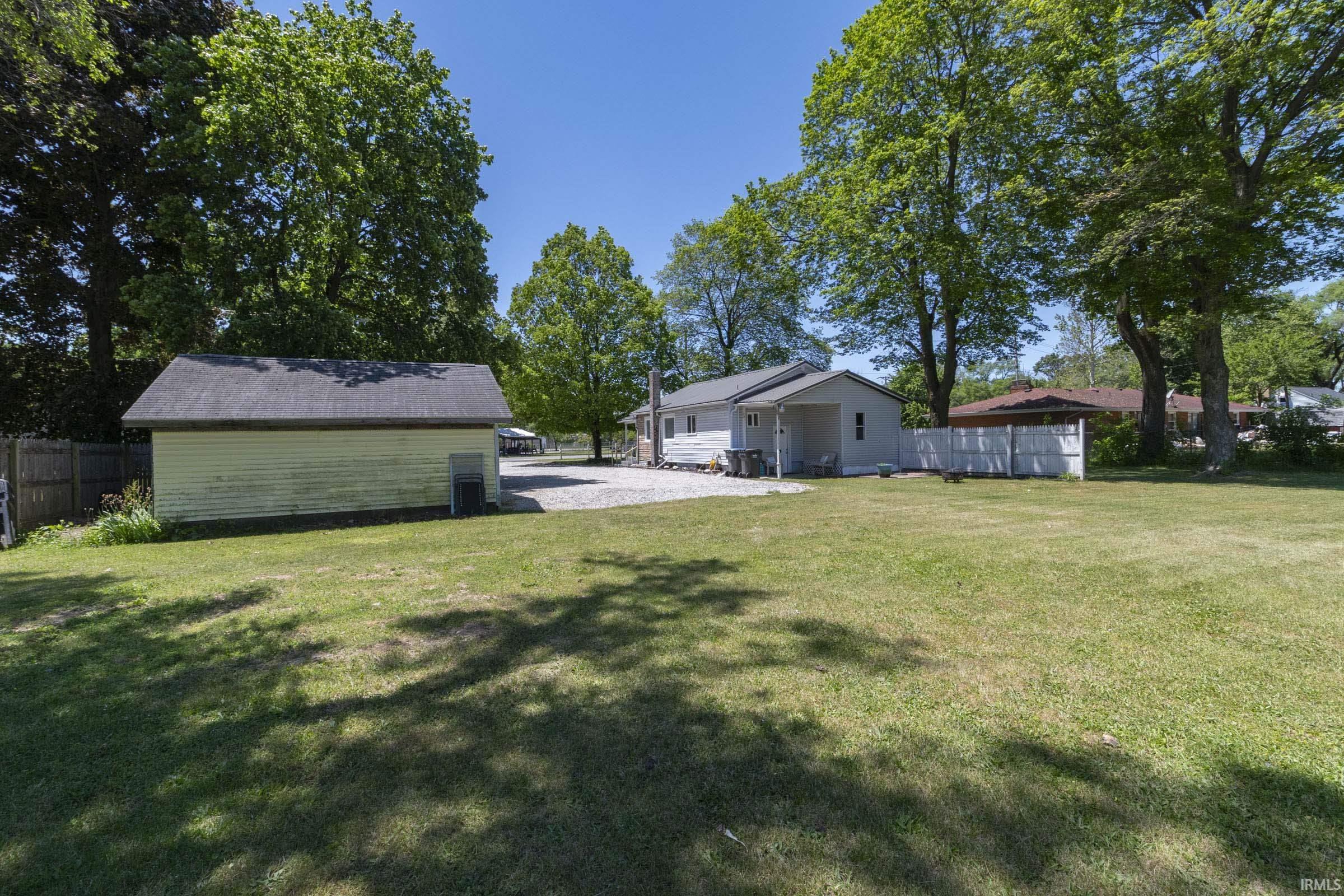 2902 Edwardsburg Avenue Elkhart IN 46514