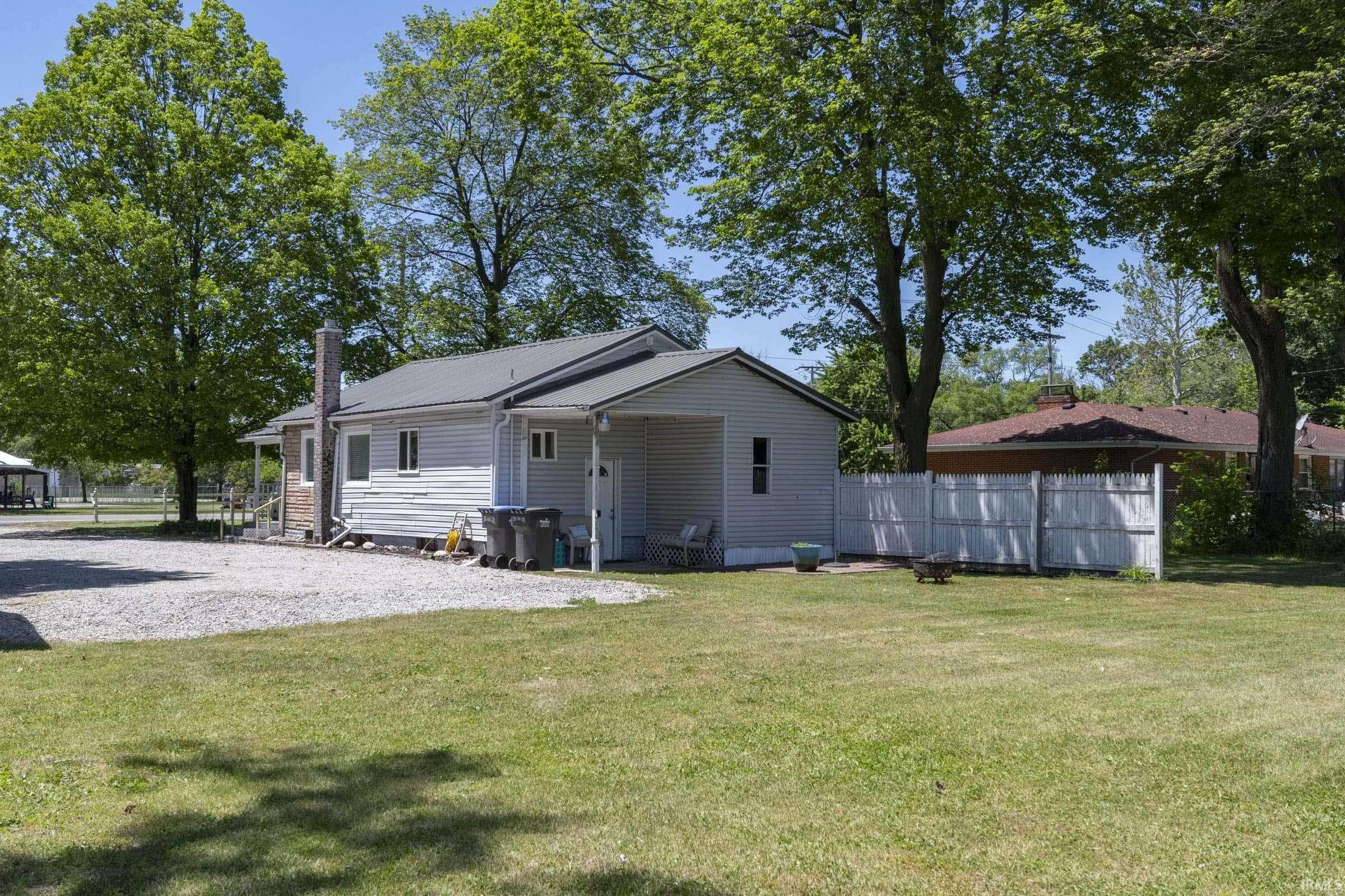 2902 Edwardsburg Avenue Elkhart IN 46514