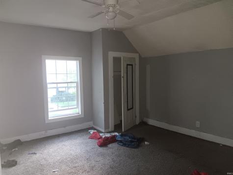 1927 N 10th Street Terre Haute IN 47804