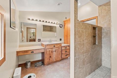 1160 Poplar Street Huntington IN 46750