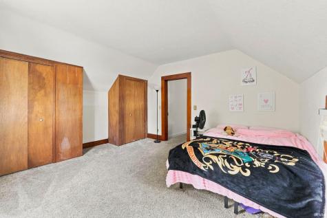 1160 Poplar Street Huntington IN 46750
