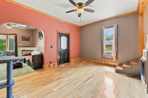 1160 Poplar Street Huntington IN 46750