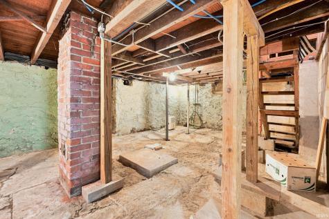 1160 Poplar Street Huntington IN 46750