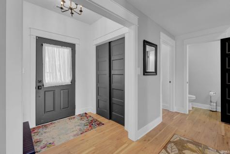 526 E Lucy Lane Ellettsville IN 47429