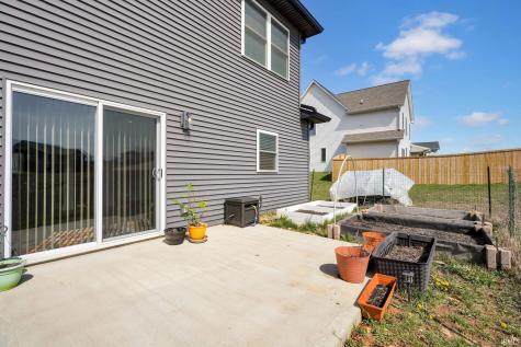 526 E Lucy Lane Ellettsville IN 47429