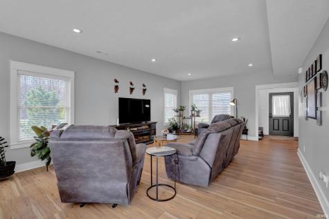 526 E Lucy Lane Ellettsville IN 47429