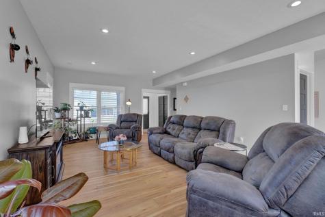526 E Lucy Lane Ellettsville IN 47429