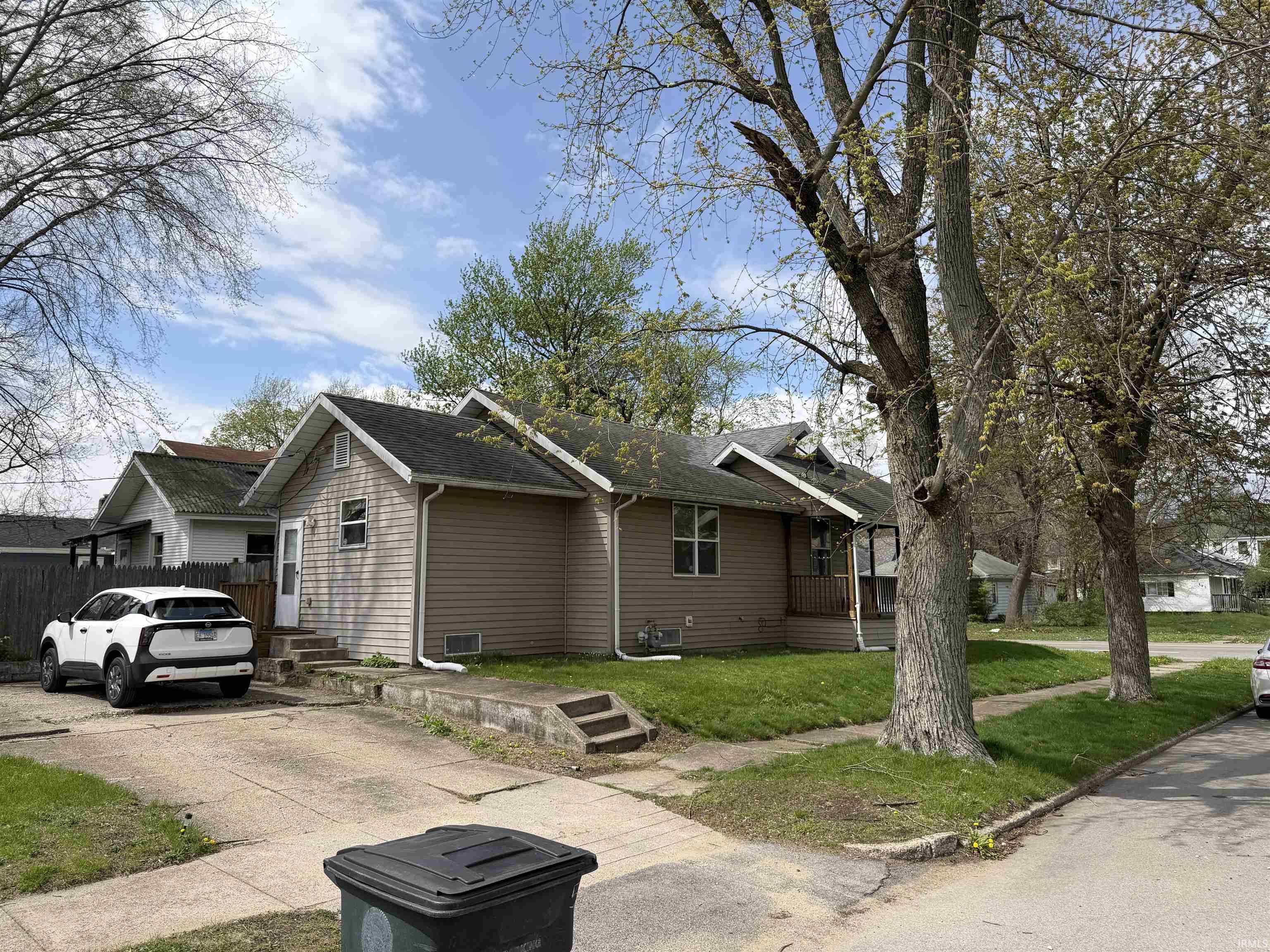 522 Howard Street South Bend IN 46617