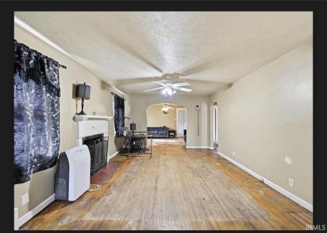 115 W Perrin Street Mulberry IN 46058