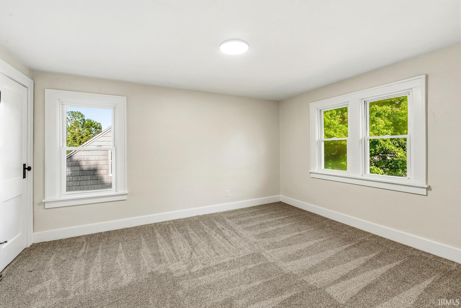 306 E Oakside Street South Bend IN 46614