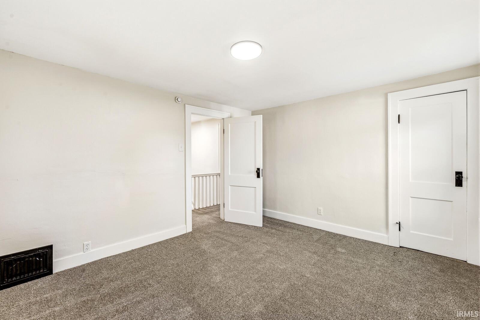 306 E Oakside Street South Bend IN 46614