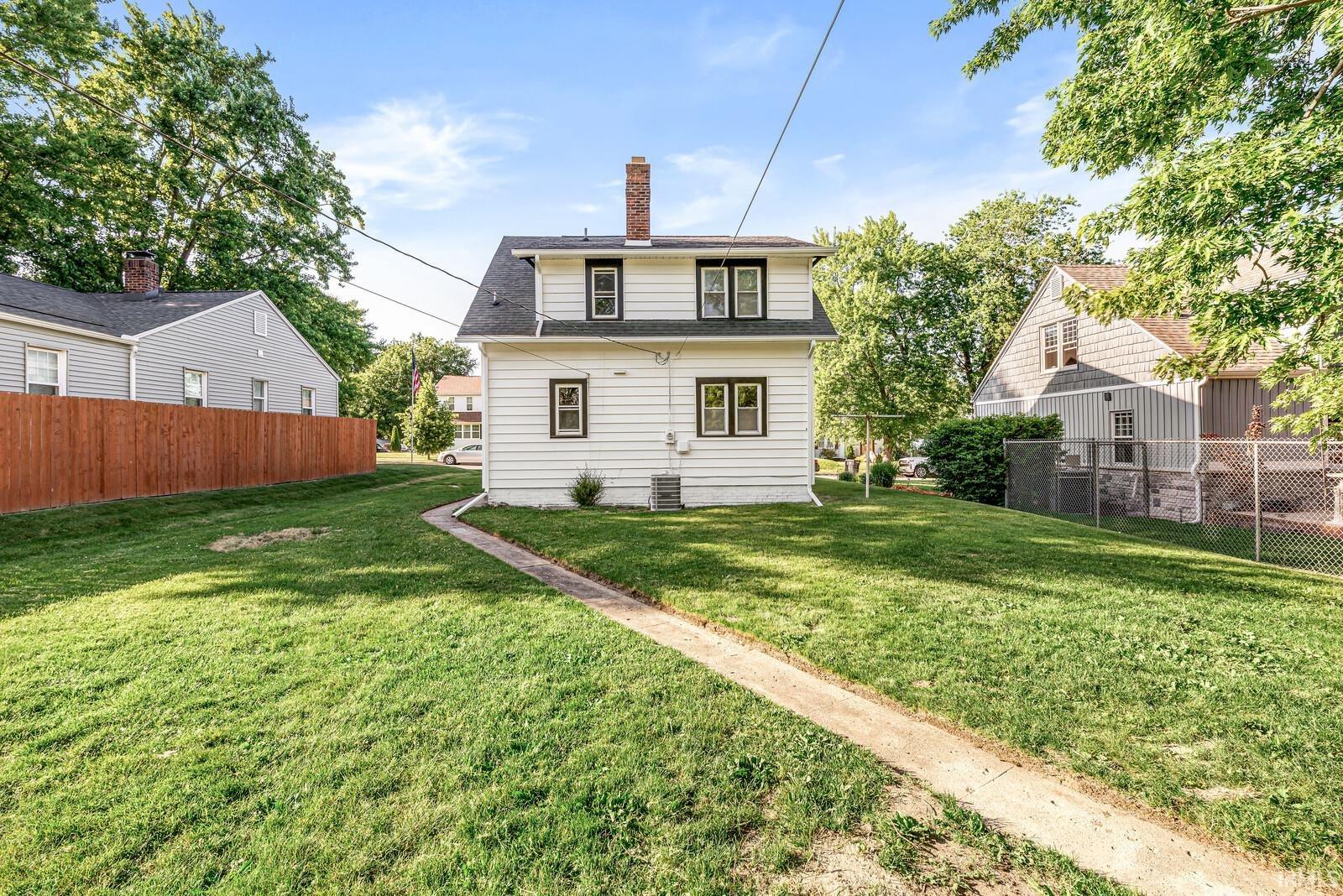 306 E Oakside Street South Bend IN 46614