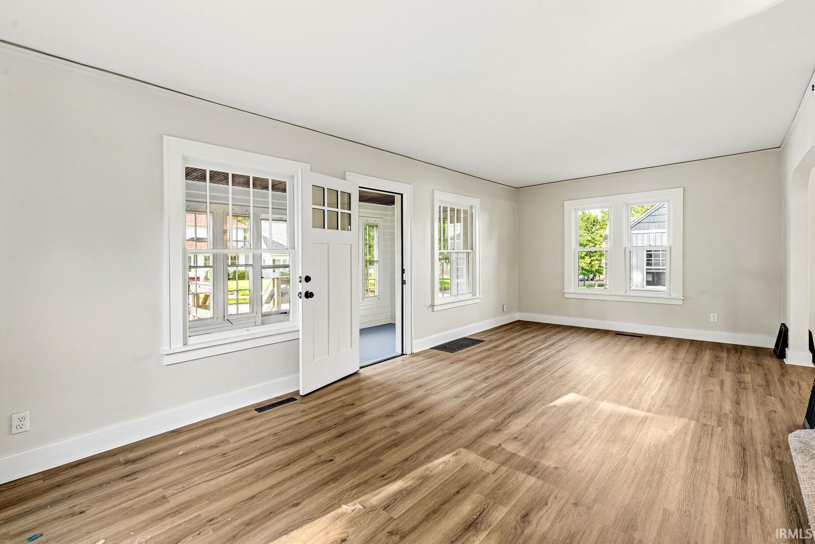 306 E Oakside Street South Bend IN 46614