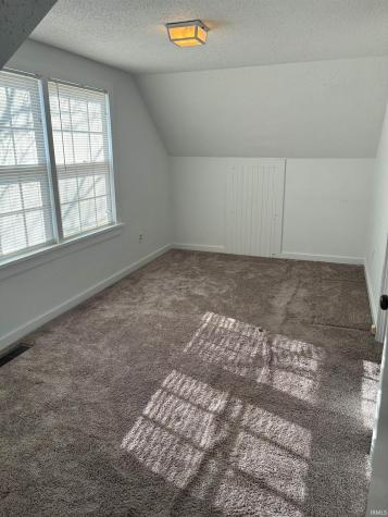 7059 S Beal Road Vincennes IN 47591