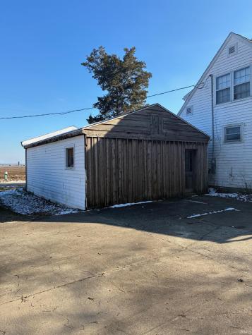 7059 S Beal Road Vincennes IN 47591