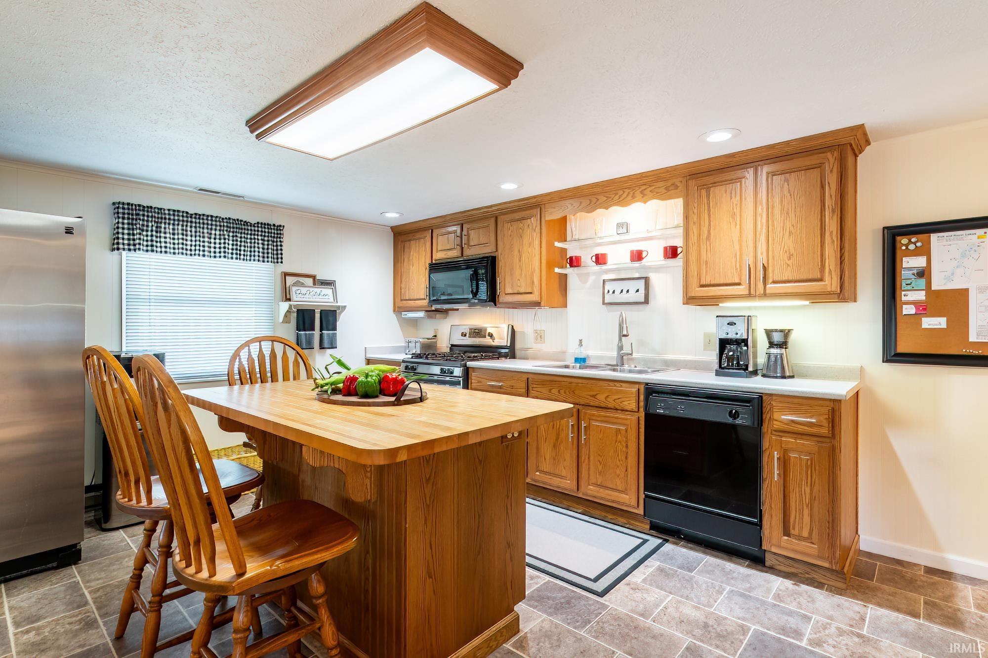 1823 S 445 E Royer Lake Lagrange IN 46761