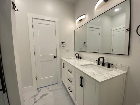 16 Trinton Avenue Bedford IN 47421
