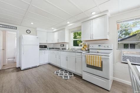 7440 S 080 E Road Wolcottville IN 46795