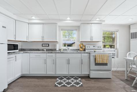 7440 S 080 E Road Wolcottville IN 46795