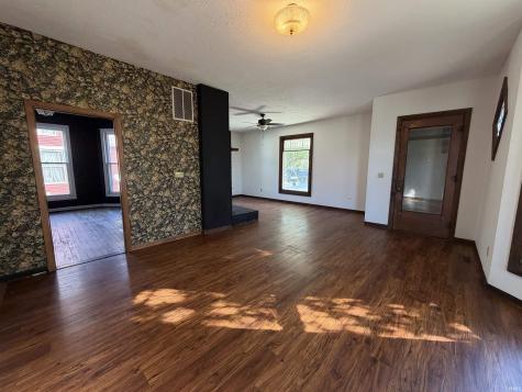 320 W Main Street Worthington IN 47471
