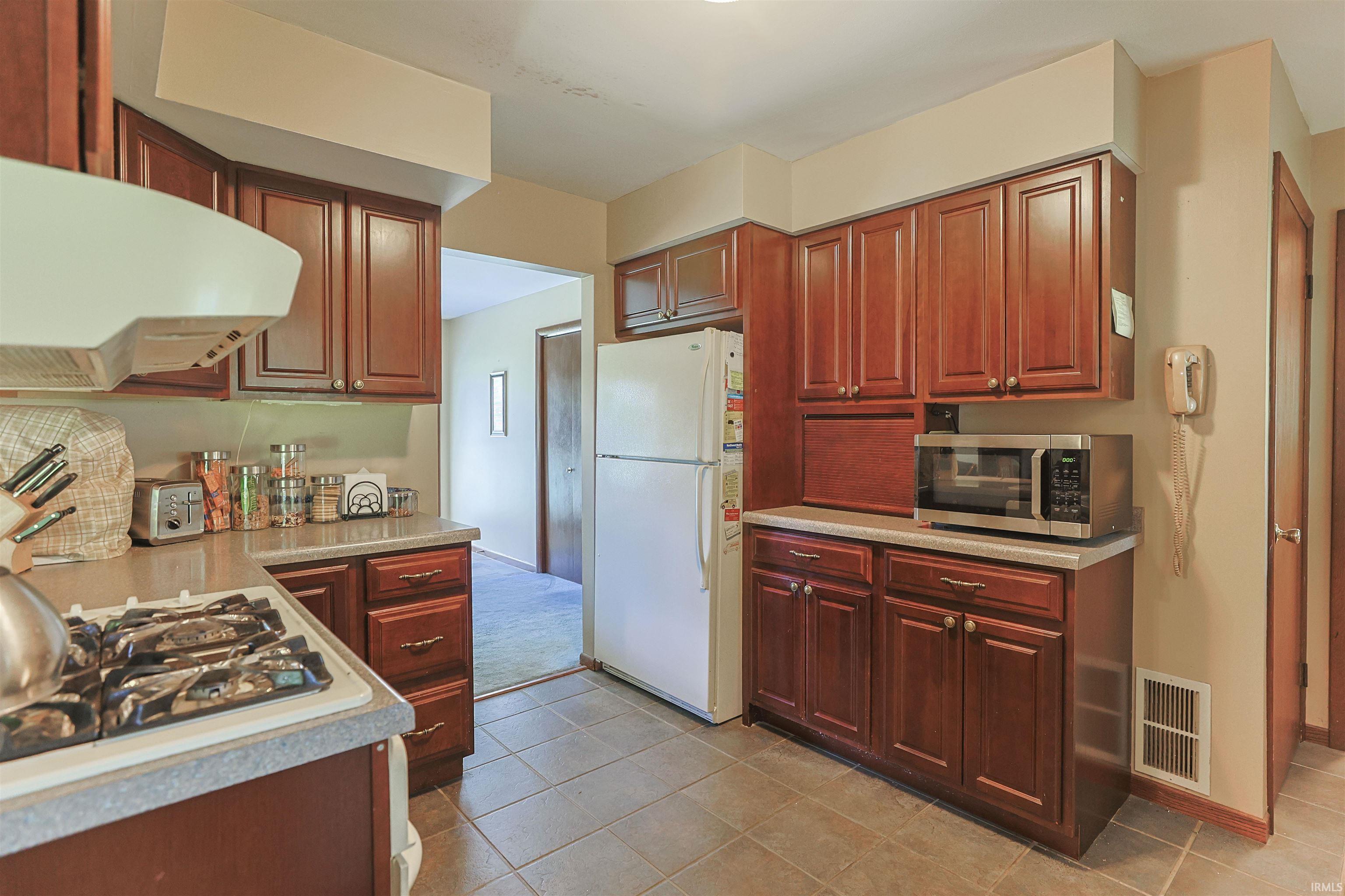 6384 N 900 E Road New Carlisle IN 46552