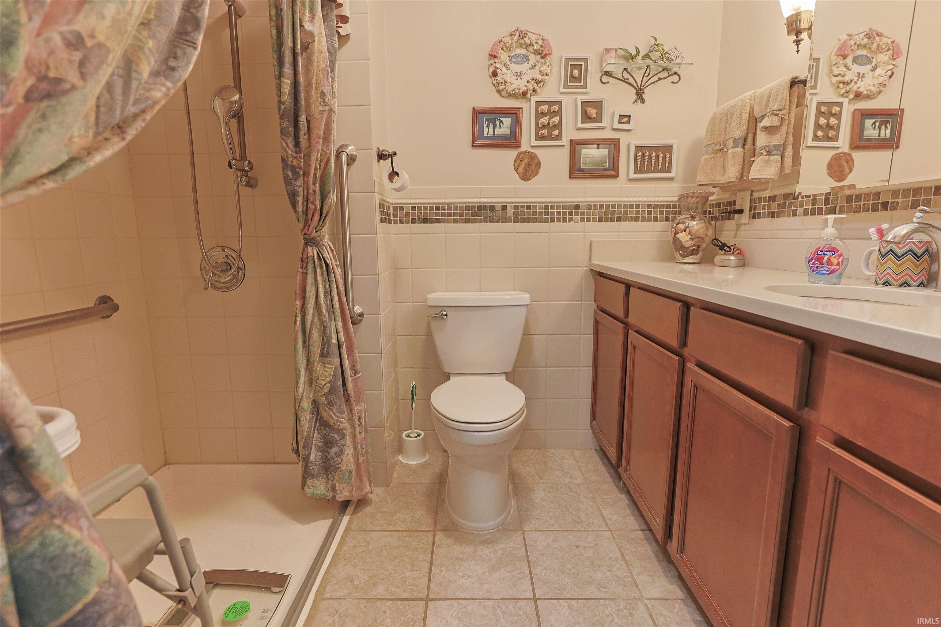 6384 N 900 E Road New Carlisle IN 46552