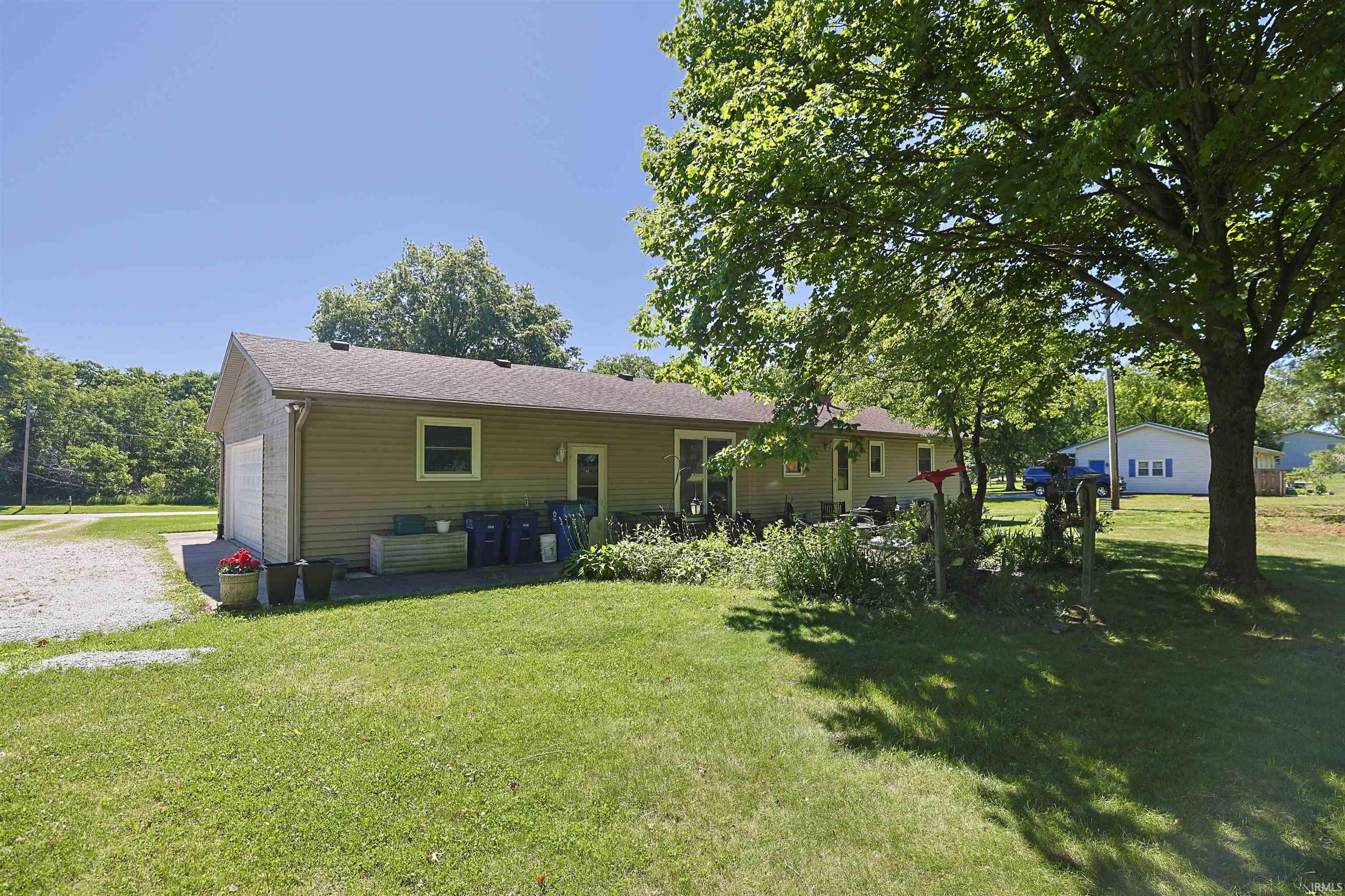 6384 N 900 E Road New Carlisle IN 46552