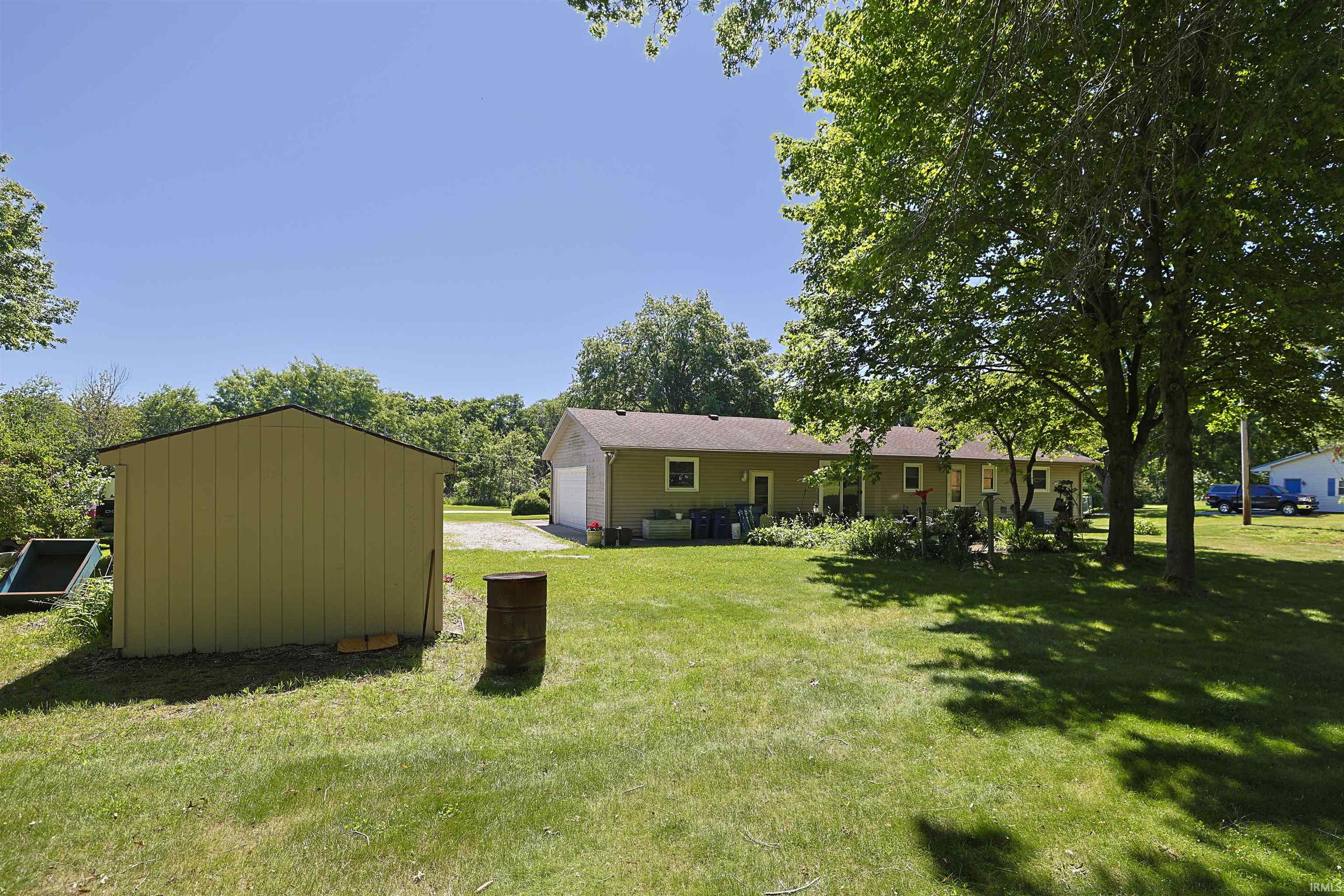 6384 N 900 E Road New Carlisle IN 46552