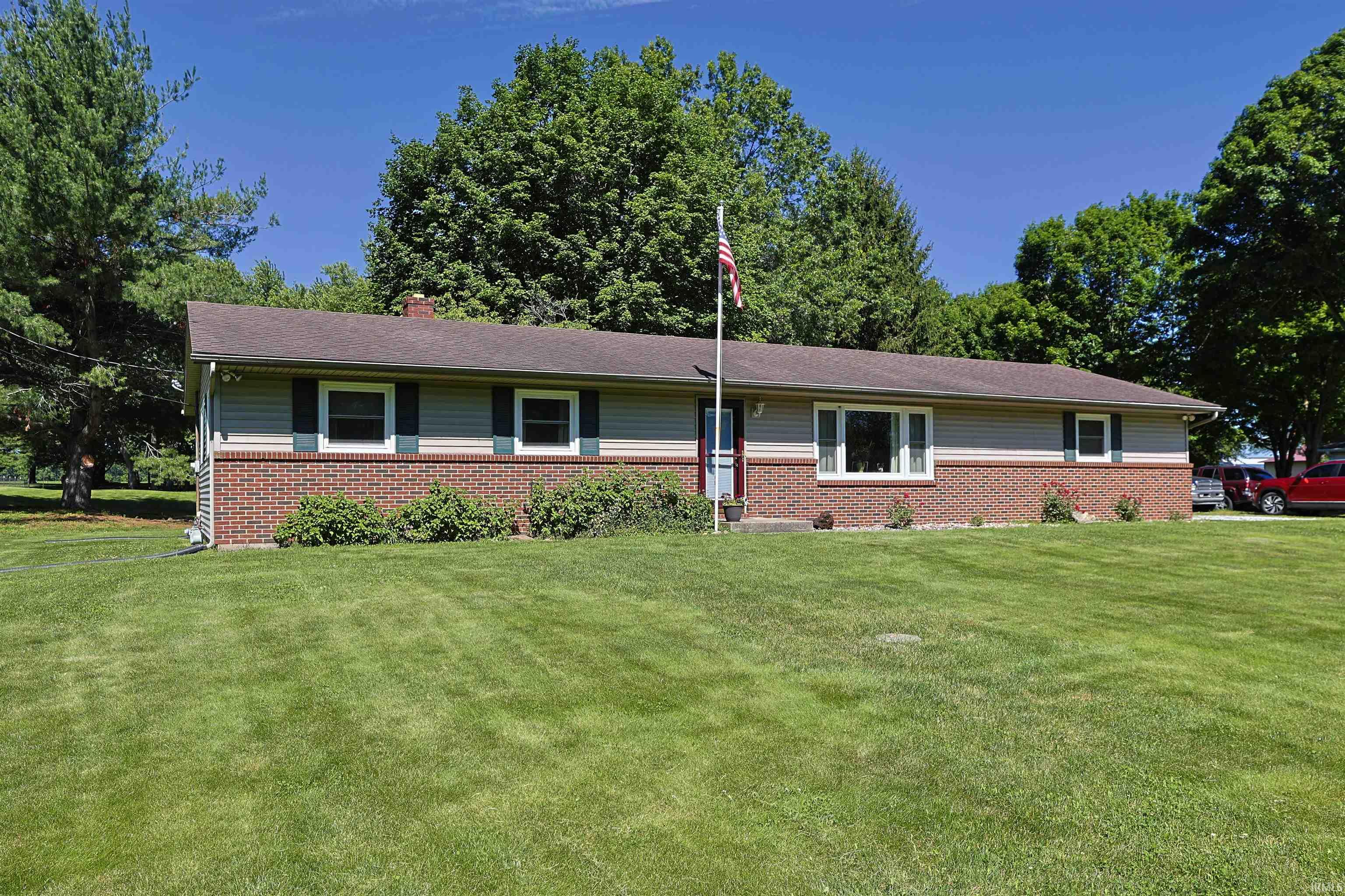6384 N 900 E Road New Carlisle IN 46552